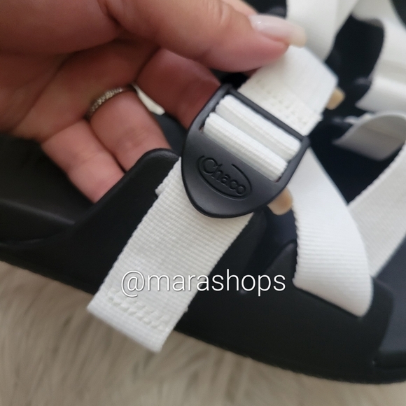 Chaco Chillos Adjustable Pool Slides - Picture 5 of 6